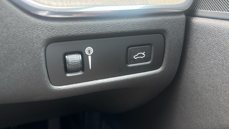 Volvo Xc60 2.0 B5P [250] Inscription Pro 5dr Geartronic Petrol Estate